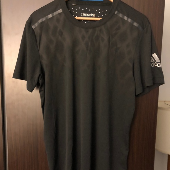 Adidas T-shirt - Picture 1 of 3